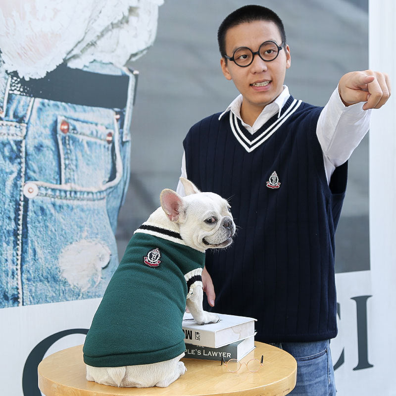 Manufacturer Customized Autumn and Winter New Knitted Vest V-Neck Preppy Style Pet Dog and Cat Clothing Vest Supplies