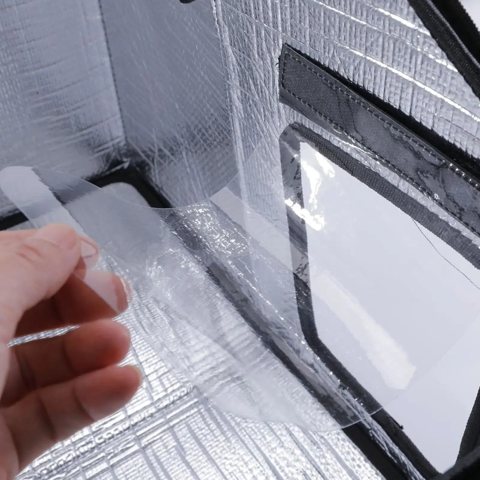 Winter Cat House Outdoor Feral Cats Dogs House Weatherproof Temporary Shelter For Camping Backyard Patio Balcony pets supplies